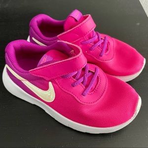 Nike Toddler Tanjun Sneakers 10C